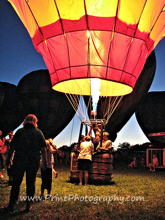 Hot air balloon glow and tether at Huff' n Puff Balloon Rally - Topeka, KS